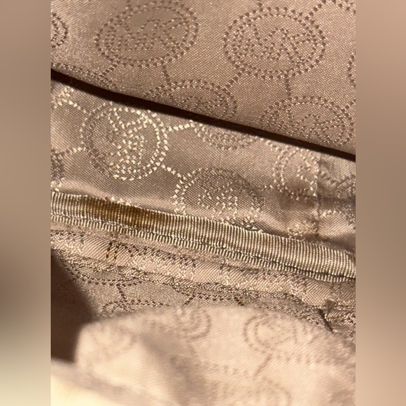 Michael Kors White/Beige Signature Coated Canvas East/West Crossbody Bag - Picture 6 of 6